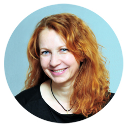 Profilbild Sonja Möschter, die Textdoktorin aus Frankfurt. Eine freiberufliche Texterin für Werbetext, Broschüren, Webseiten, Facebook, Instagram und vieles mehr